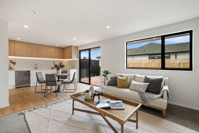 2/8 Larch Place, Casebrook, Christchurch - Carousel 1