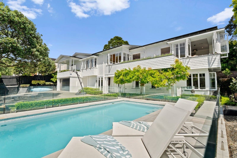 14 Handley Avenue, Narrow Neck, Auckland - Carousel 1