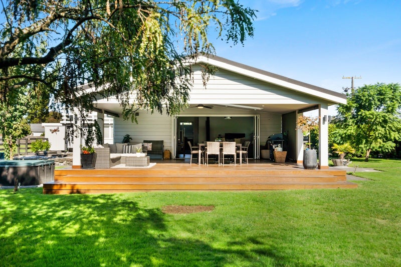 4 Johns Road, Jervoistown, Napier - Carousel 1