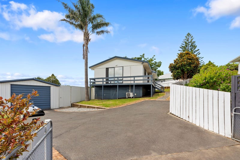 9 Park View Rise, Gate Pa, Tauranga - Carousel 1