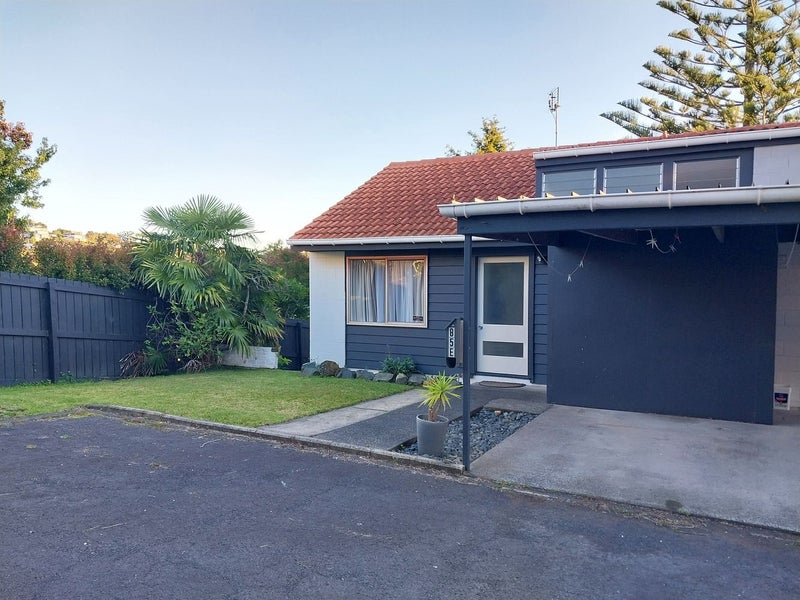 85E Stottholm Road, Titirangi, Auckland - Carousel 1