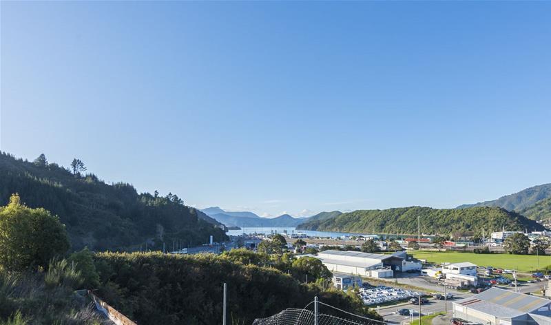 20 Gravesend Place, Picton, Picton - Carousel 2