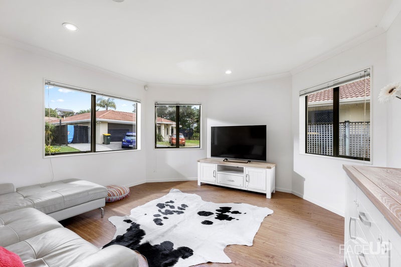 6G Clearwater Cove, West Harbour, Auckland - Carousel 1
