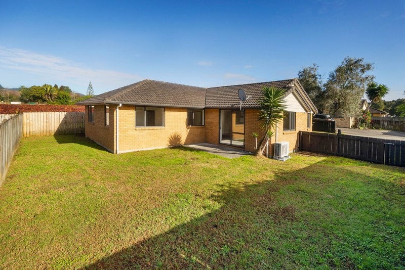 36 Misty Valley Drive, Henderson, Auckland - Carousel 2