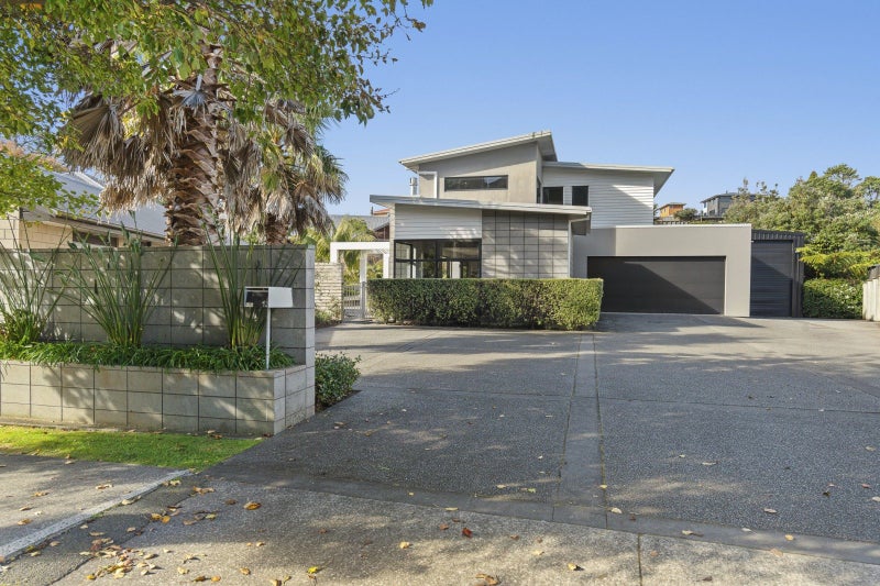 13 Fernbrook Drive, Hurworth, New Plymouth - Carousel 34