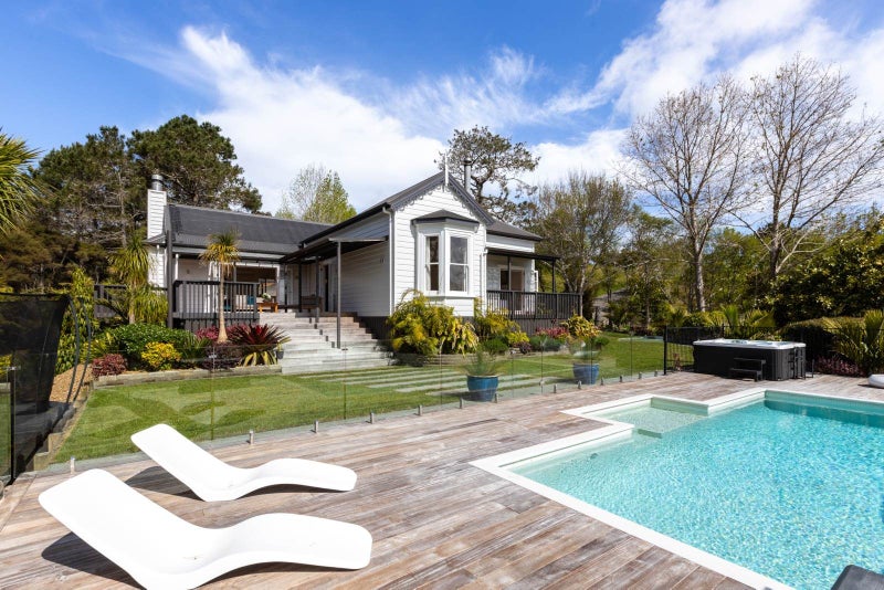 340 Paremoremo Road, Paremoremo, North Shore City, Auckland - Carousel 1