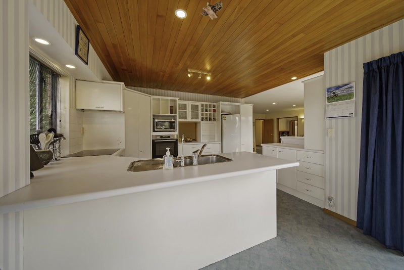 7 Fuchsia Place, Halswell, Christchurch - Carousel 2