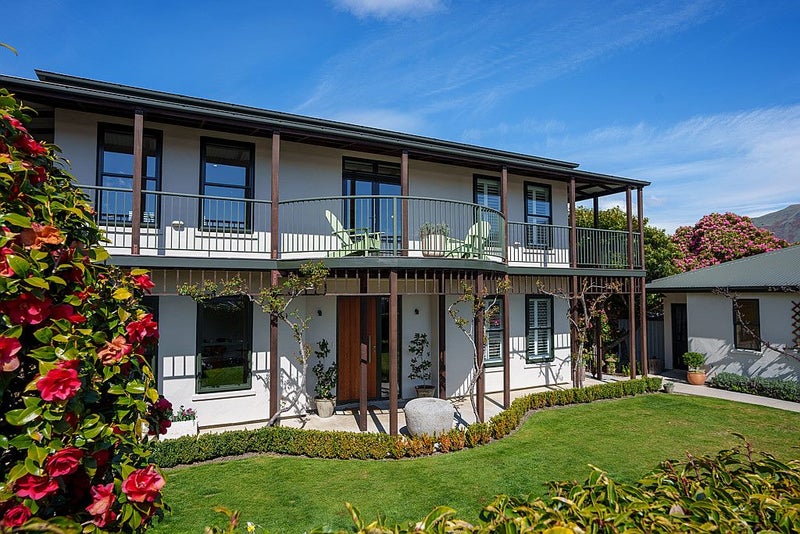 44 Upton Street, Wanaka - Carousel 1