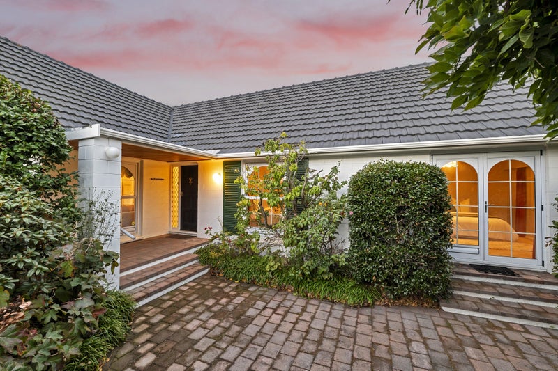 8 Skye Place, Burnside, Christchurch - Carousel 2
