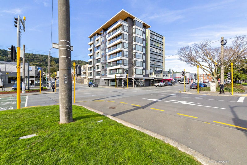 202/4 Elizabeth Street, Mount Victoria, Wellington - Carousel 2