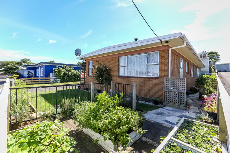 5A Waimea ST, Westown, New Plymouth - Carousel 18