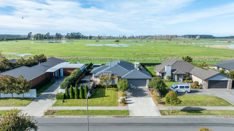 12 Sutherland Drive, Kaiapoi - Carousel 37