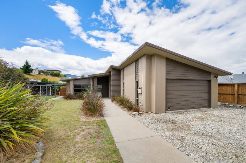 23 Hewson Crescent, Wanaka - Carousel 1