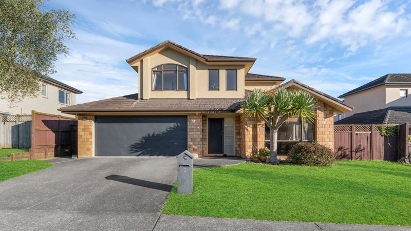 3 Silverwood Drive, Flat Bush, Auckland - Carousel 1