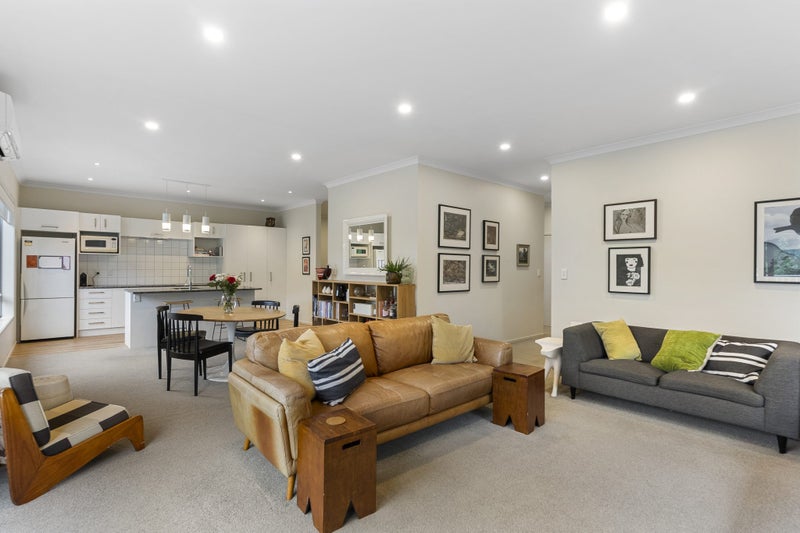 76A Makara Road, Karori, Wellington - Carousel 1