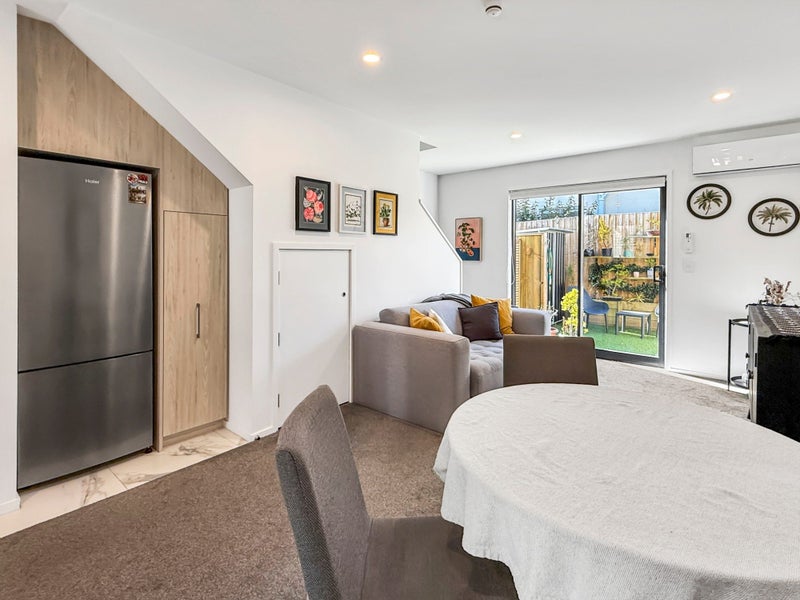 5/16 Nova Place, Christchurch Central, Christchurch - Carousel 2