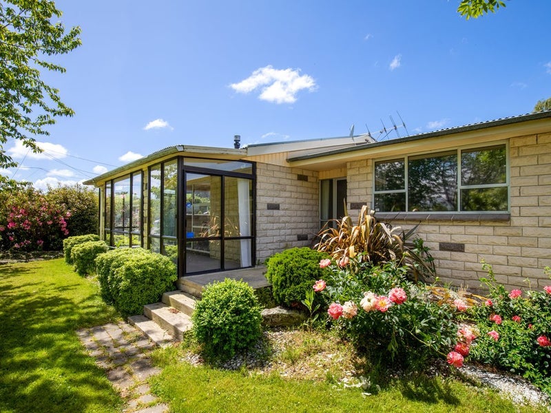 7 Ormaglade Place, Millers Flat - Carousel 1