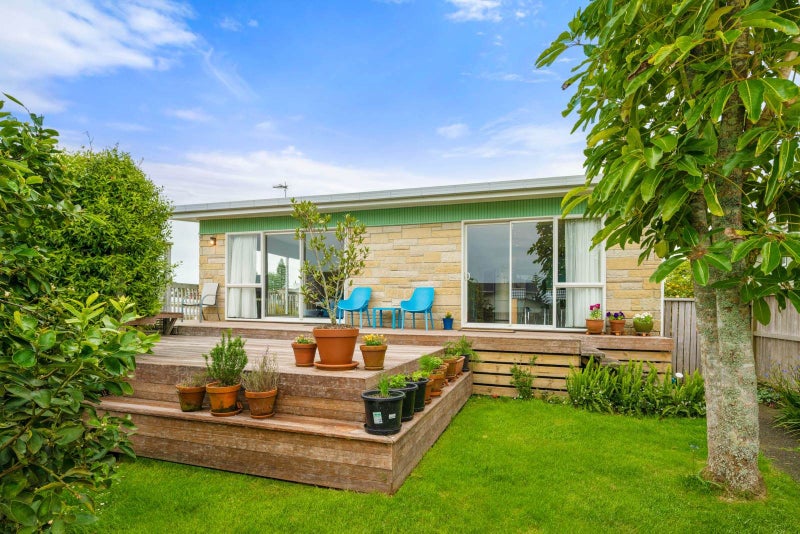 23 Knightsbridge Drive, Forrest Hill, Auckland - Carousel 1