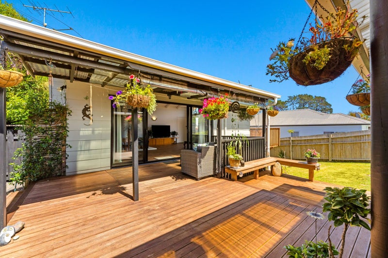 12 Downer Street, Helensville, Helensville - Carousel 1