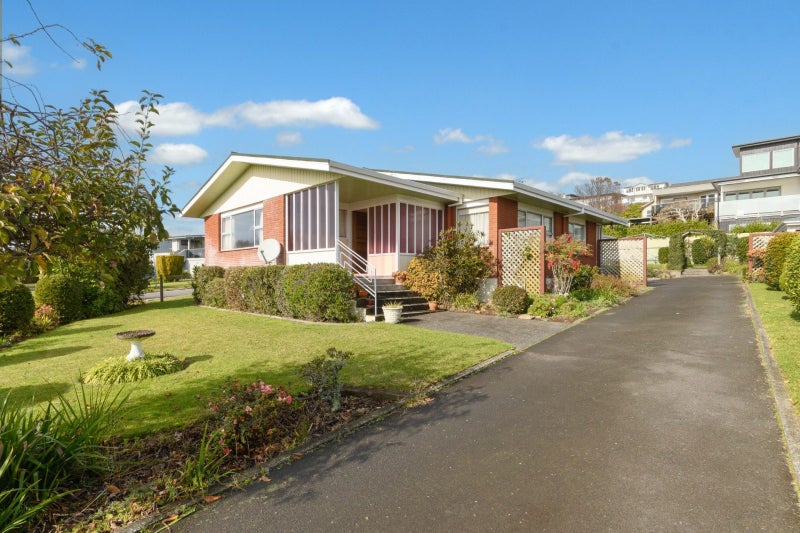 4 Carol Place, Otumoetai, Tauranga - Carousel 1
