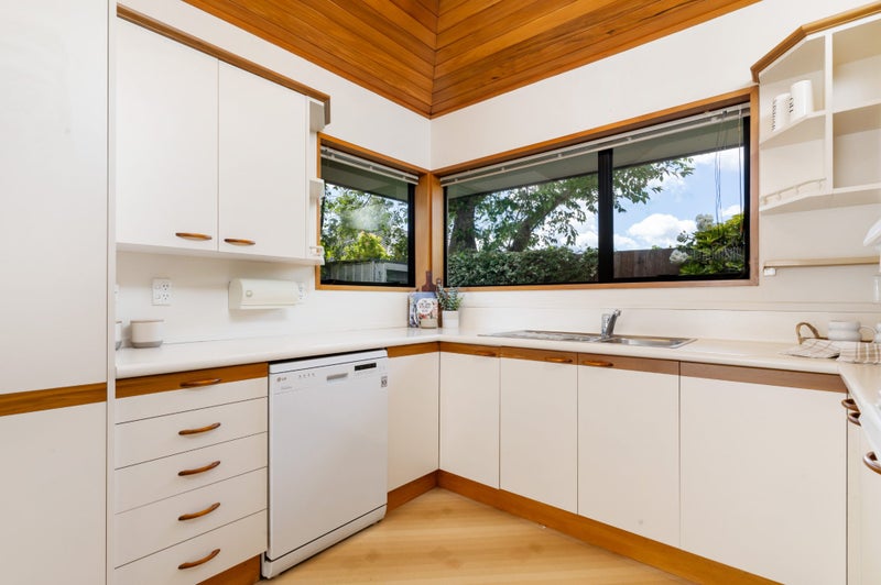 3 Harlech Mews, Avonhead, Christchurch - Carousel 2