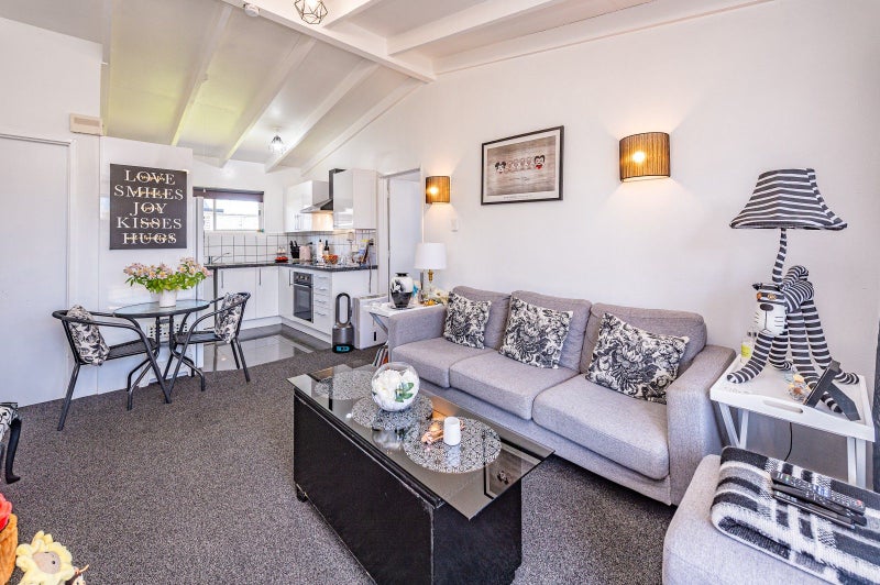 100A Bell Street, Whanganui, Whanganui - Carousel 2