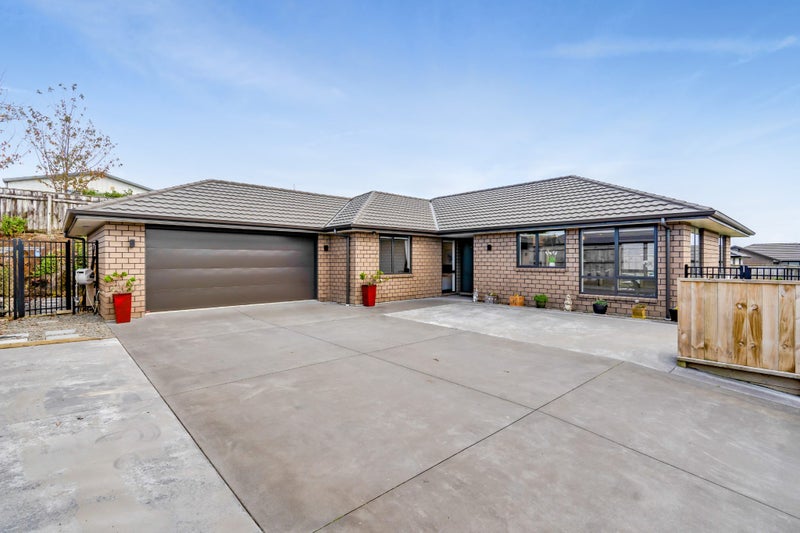 6 The Terrace, Bell Block, New Plymouth - Carousel 1