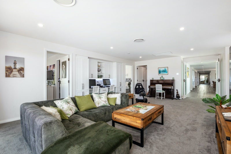 87 Rutherford Drive, Waikanae Beach, Waikanae - Carousel 2