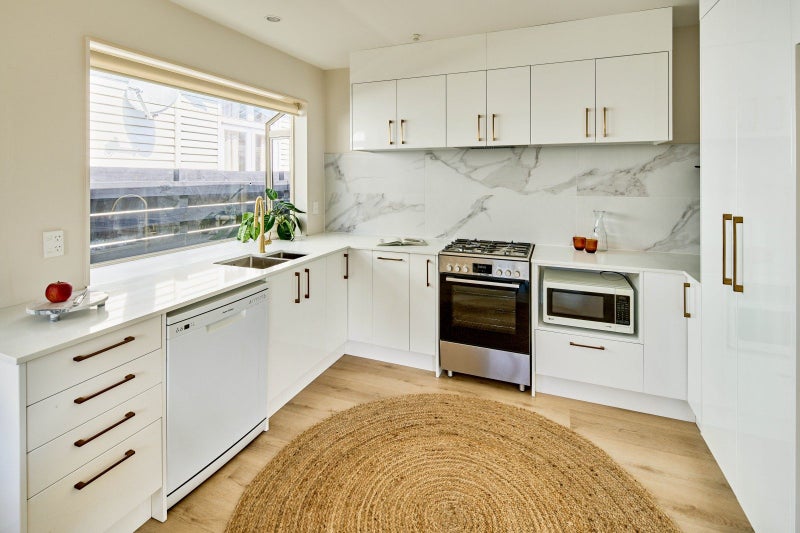 2/13 Derwent Lee Grove, Epuni, Lower Hutt - Carousel 2