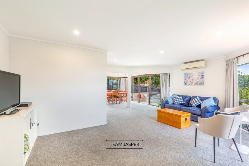 2/190 Norman Lesser Drive, St Johns, Auckland - Carousel 2