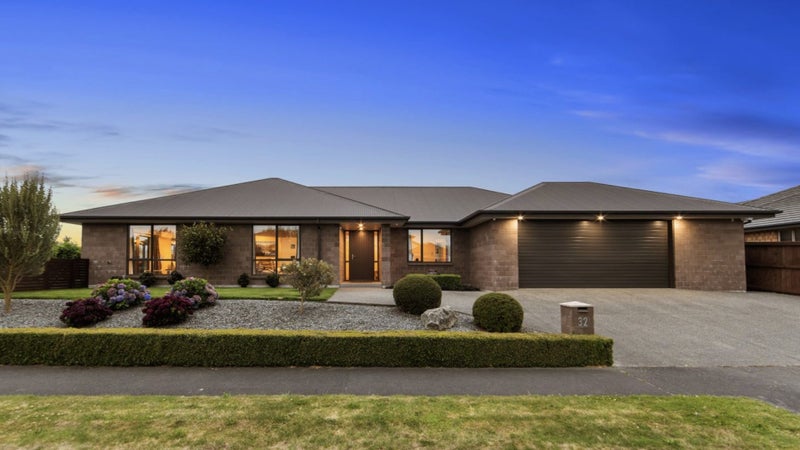 32 East Ellington Drive, Mairehau, Christchurch - Carousel 1