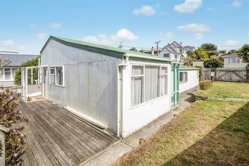 21 Tarawera Road, Johnsonville, Wellington - Carousel 1