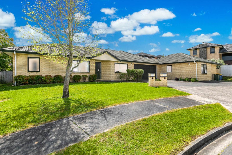 36 Glen Bay Close, Pinehill, Auckland - Carousel 1