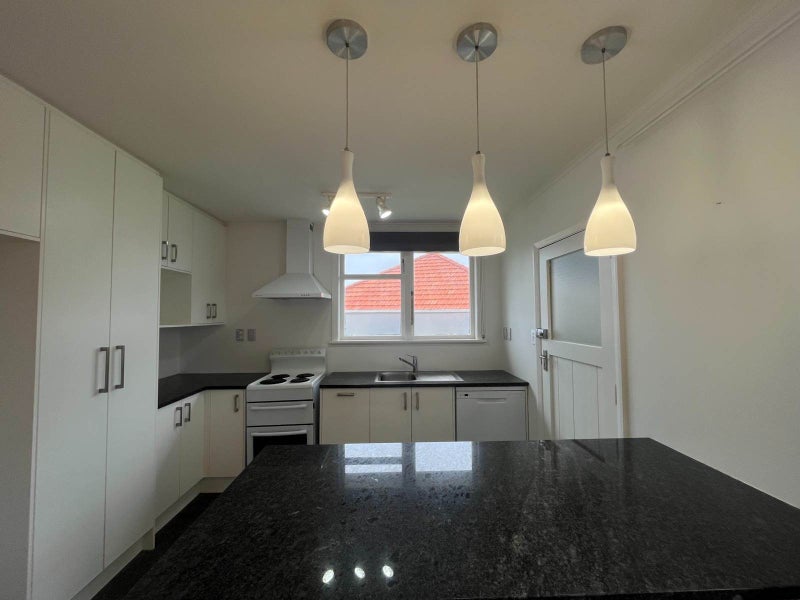 35 Taniwha Street, Wai o Taiki Bay, Auckland - Carousel 2