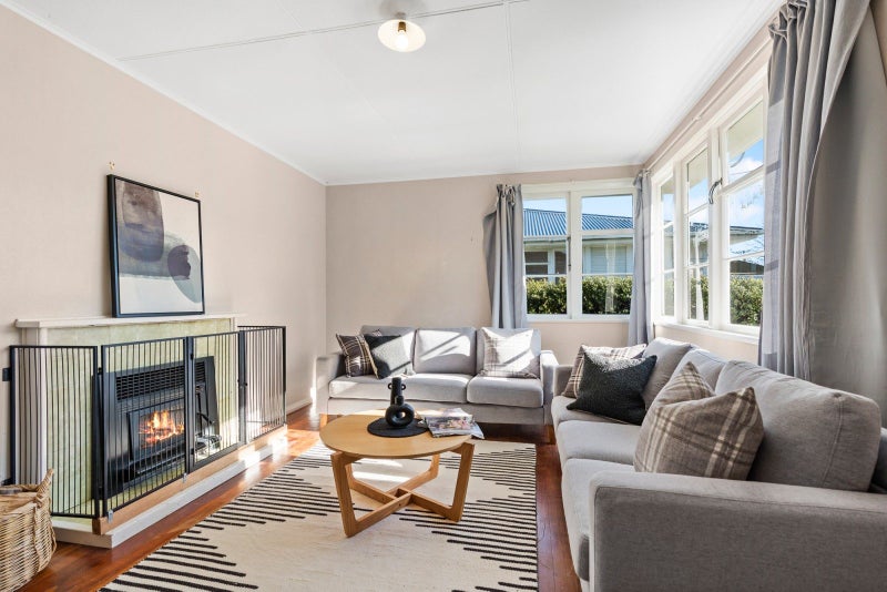 29 Railway Crescent, Masterton - Carousel 2
