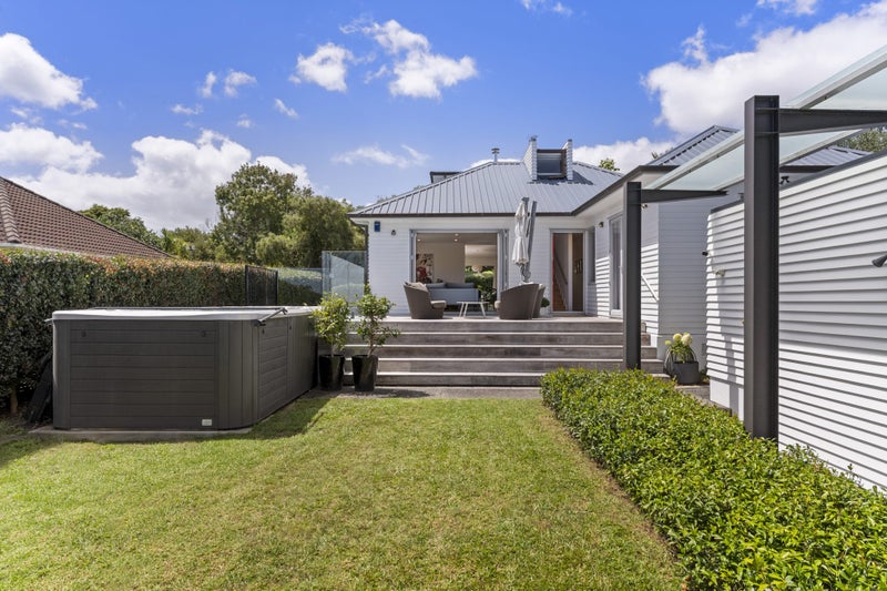 28 Tirotai crescent, Westmere, Auckland - Carousel 1