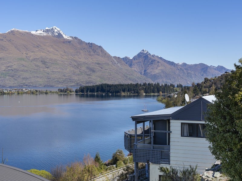 34 Golden Terrace, Queenstown, Queenstown - Carousel 1