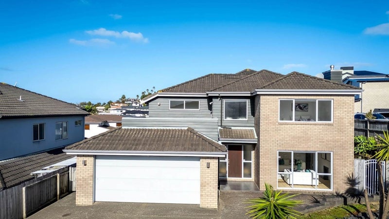 98 Medallion Drive, Oteha, Auckland - Carousel 1