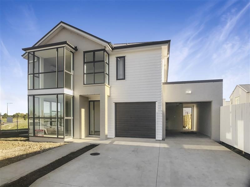 28 Soaring Bird Drive, Takanini, Auckland - Carousel 1