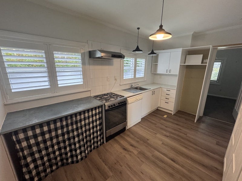 3 Lewisville Terrace, Thorndon, Wellington - Carousel 2