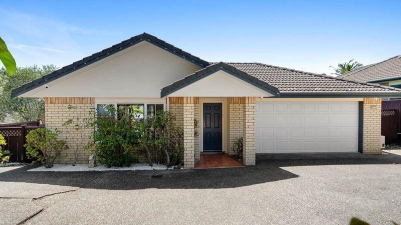 790 Chapel Road, Shamrock Park, Auckland - Carousel 1