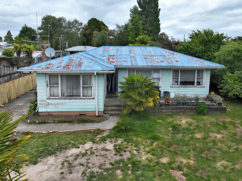 38 Shakespeare Avenue, Enderley, Hamilton - Carousel 1