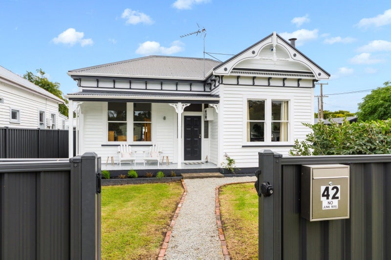 42 Valley Road, Mangapapa, Gisborne, Gisborne - Carousel 1