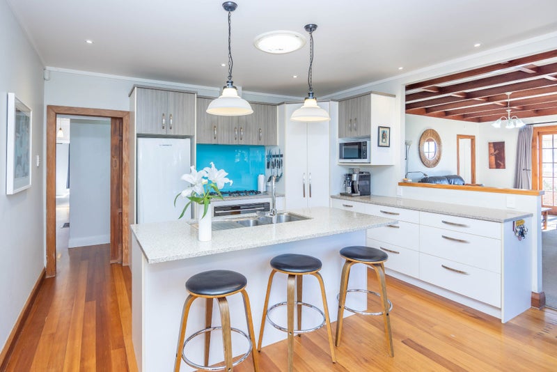 13 Hillcrest Road, Hillcrest, Hamilton - Carousel 2
