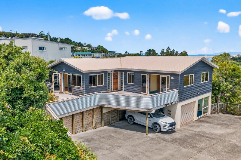 48 Cullen Street, Mangawhai Heads, Mangawhai - Carousel 1