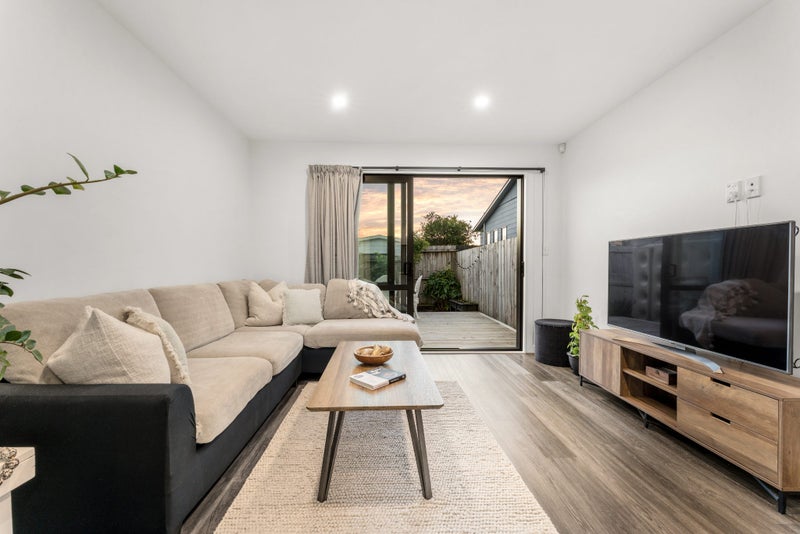 6/3 Abbotleigh Avenue, Te Atatu Peninsula, Waitakere City, Auckland - Carousel 2
