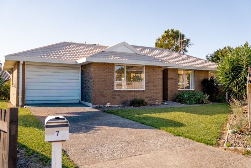 7 Grantham Close, Gate Pa, Tauranga - Carousel 1