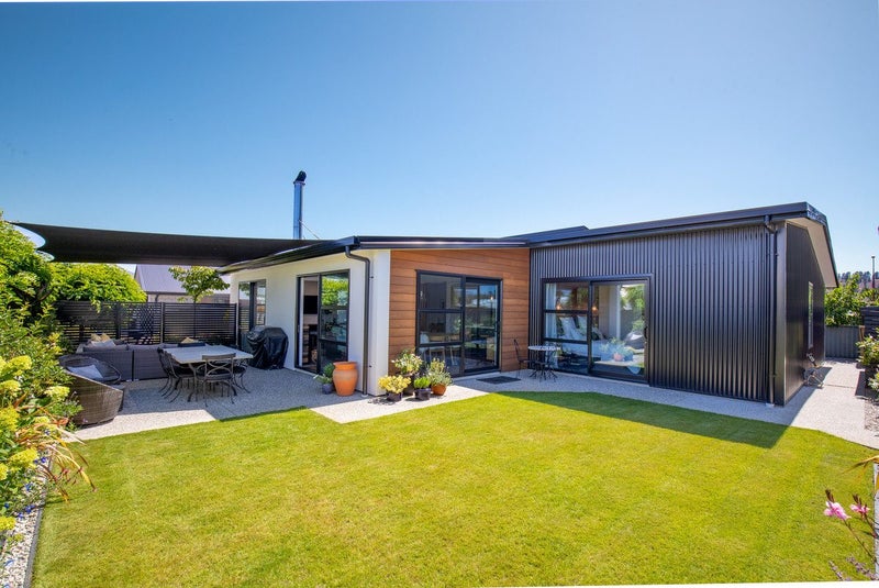 12 Walker Place, Alexandra, Alexandra - Carousel 1