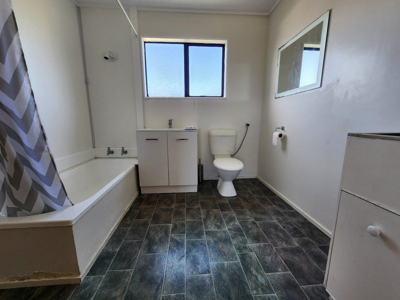 3B Stroud Way, Newlands, Wellington - Carousel 7