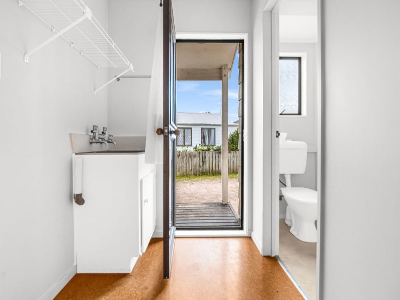 25 Thames Road, Paeroa, Paeroa - Carousel 18